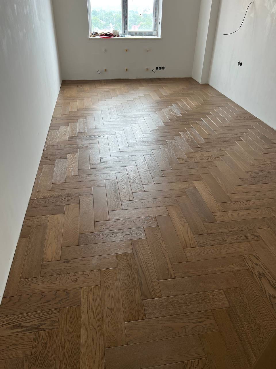 Укладка инженерной доски в комнате