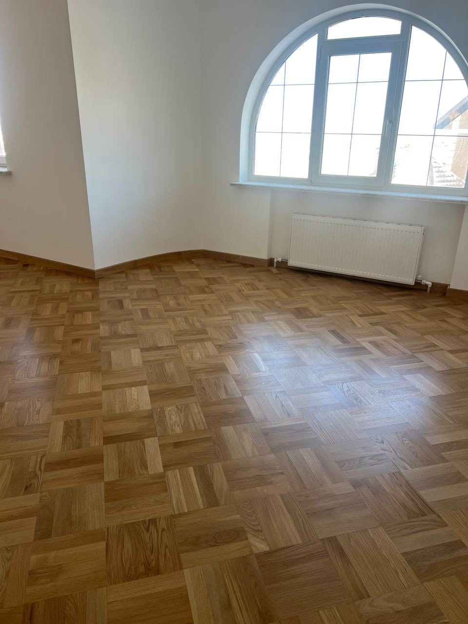 Модульный дубовый паркет в большом зале